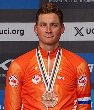 300px-2024_UCI_Road_World_Championships_Zurich_Men_Elite_Road_Race_A_14_(Mathieu_van_der_Poel)