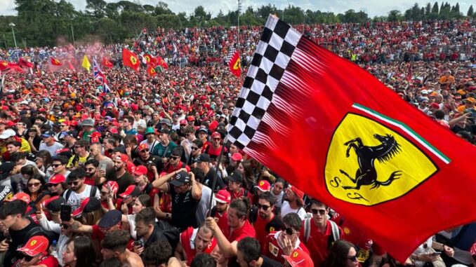 skysports-ferrari-fans-supporters_6915469
