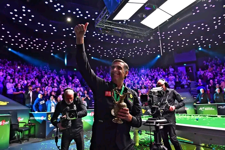 “Unbelievable: Ronnie O'Sullivan Splits Prize Money with Joe Perry ...